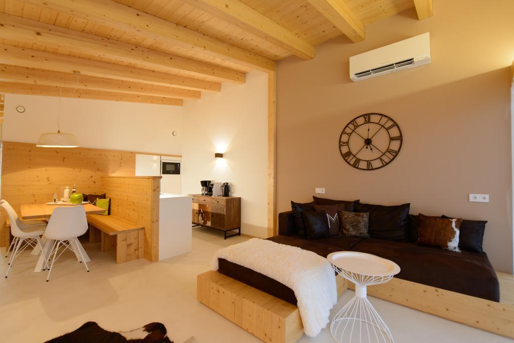 Moar Lodge Postal / Burgstall المظهر الخارجي الصورة